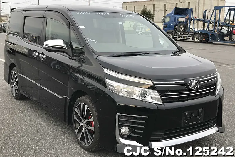 Toyota / Voxy 2015