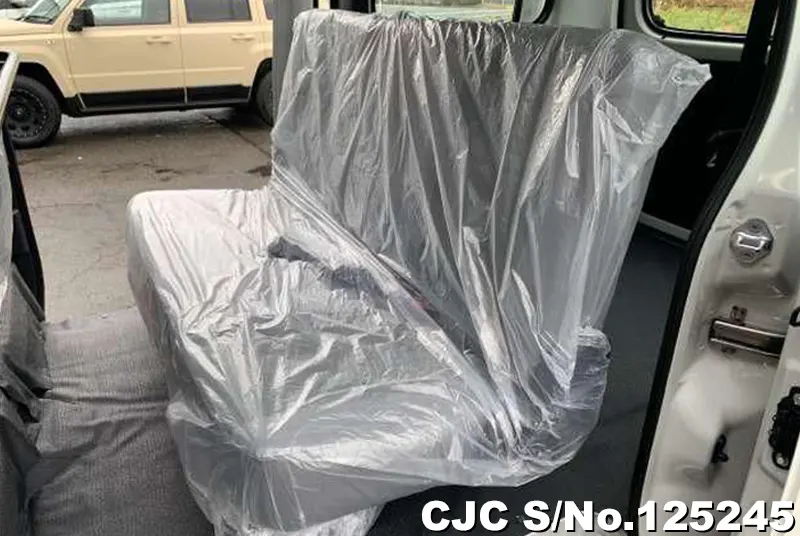 Toyota Townace in White for Sale Image 12