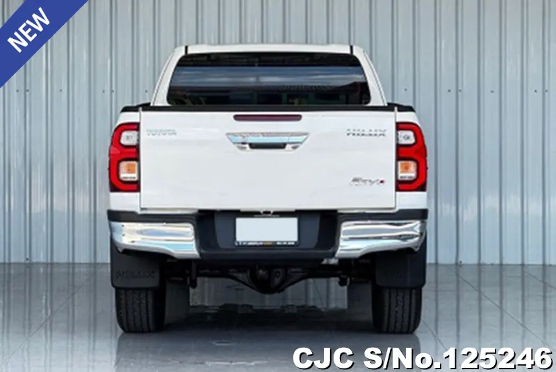 Toyota Hilux in White for Sale Image 5