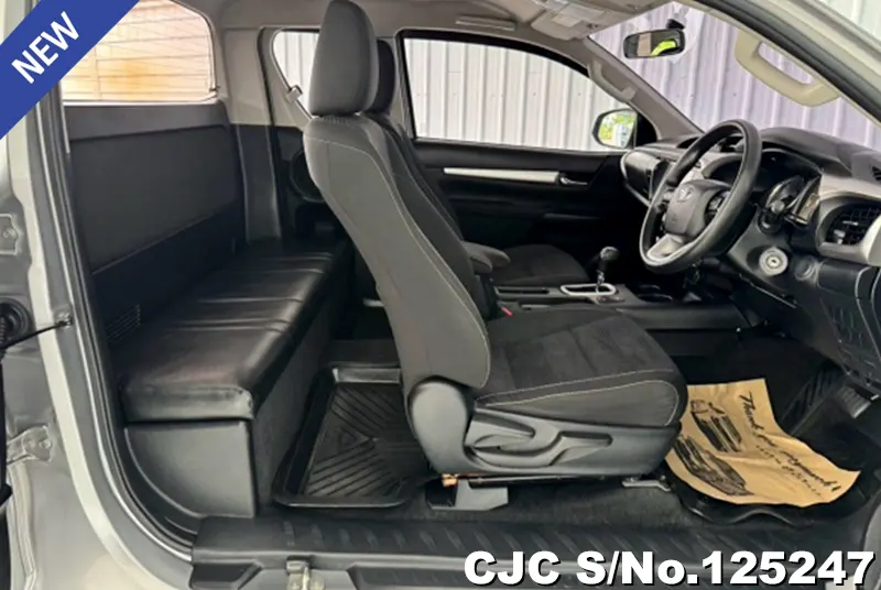 Toyota Hilux in Silver for Sale Image 10