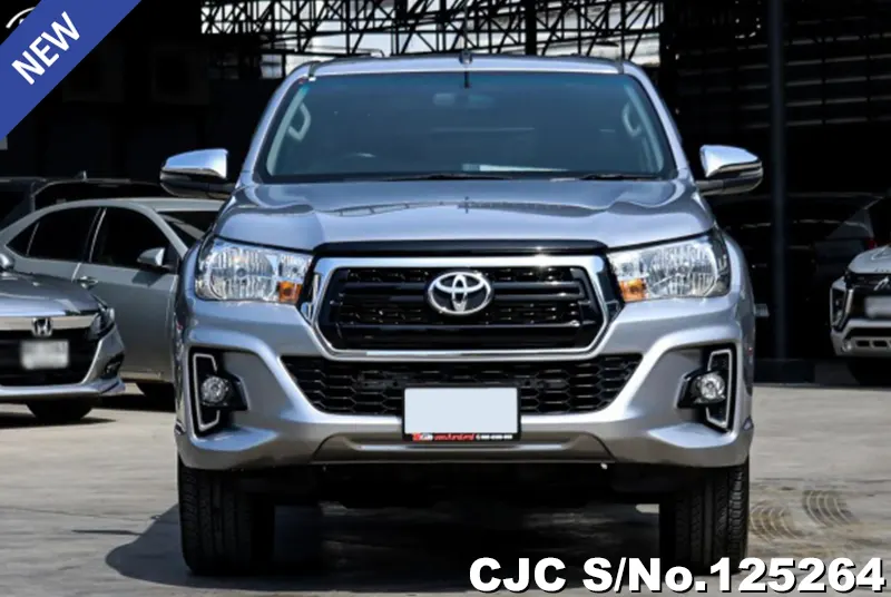 Toyota Hilux in Silver for Sale Image 4