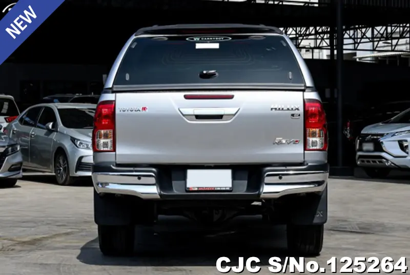 Toyota Hilux in Silver for Sale Image 5