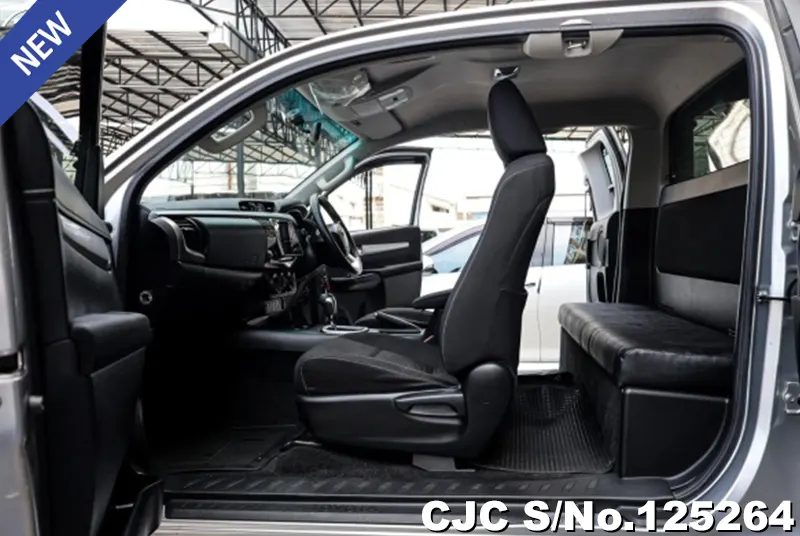Toyota Hilux in Silver for Sale Image 9