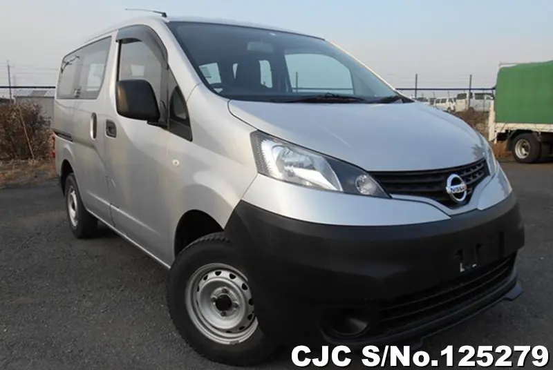 Nissan / NV200 2020