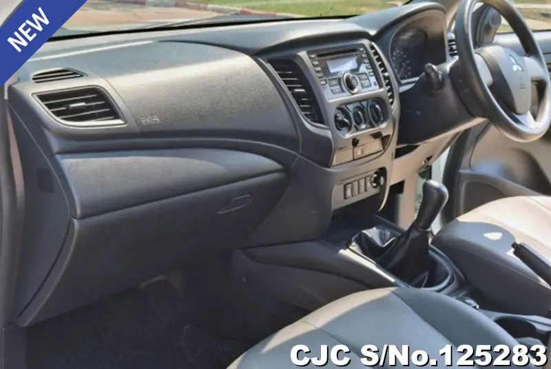 Mitsubishi Triton in White for Sale Image 9