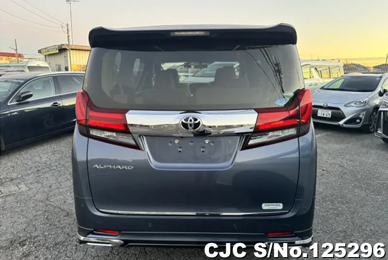 Toyota Alphard in Blue for Sale Image 4