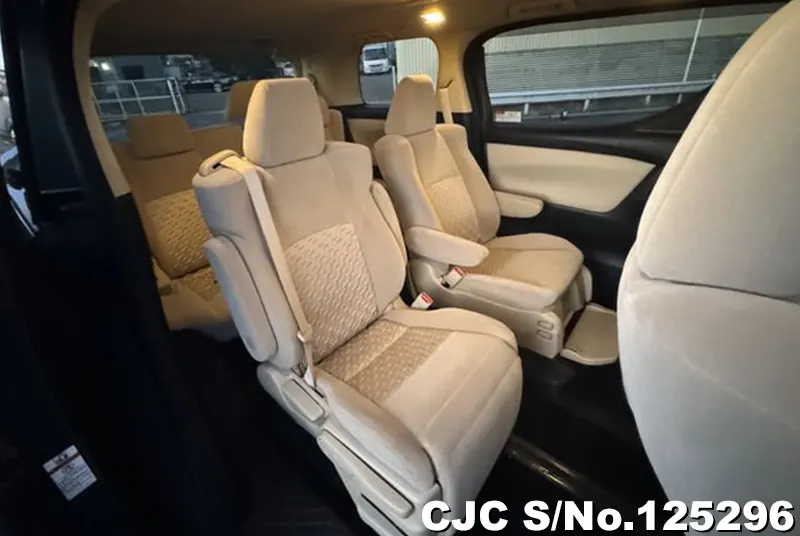 Toyota Alphard in Blue for Sale Image 10