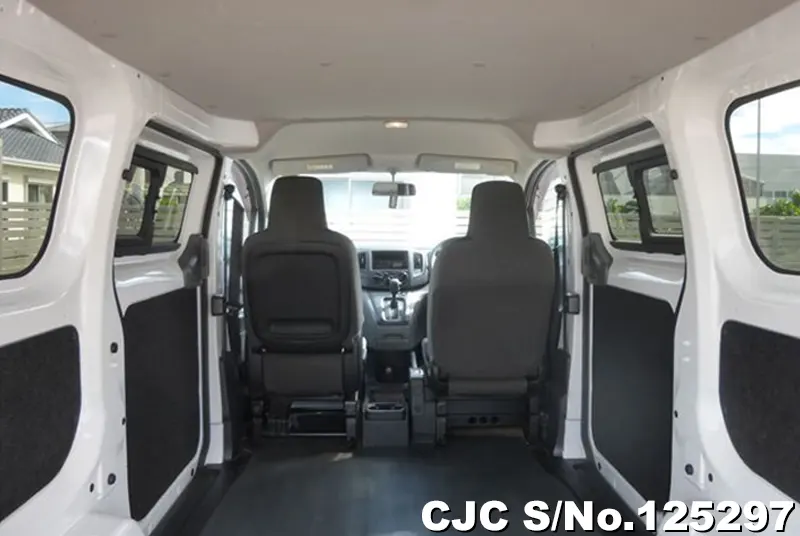 Nissan NV200 in White for Sale Image 7