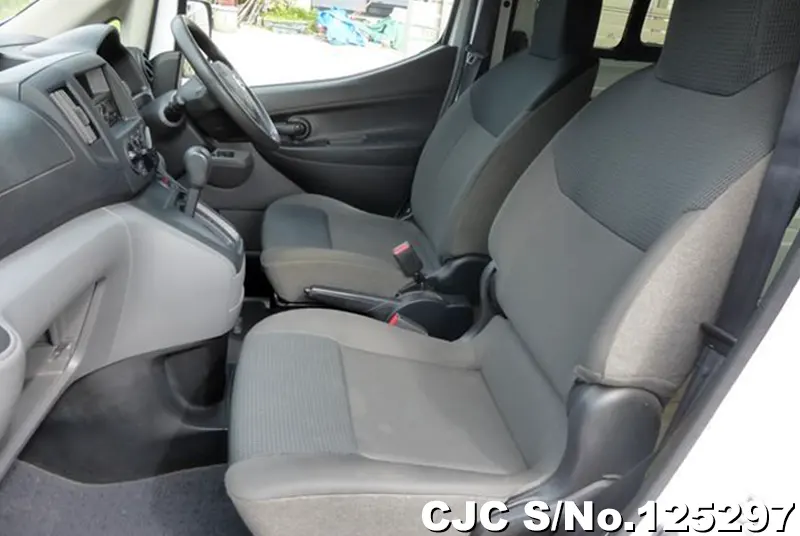 Nissan NV200 in White for Sale Image 10
