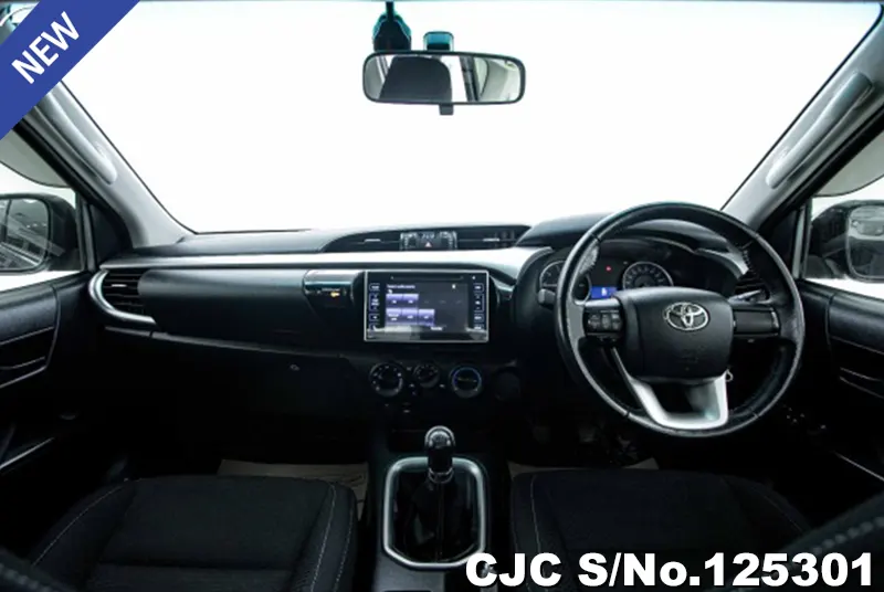 Toyota Hilux in Gray for Sale Image 6