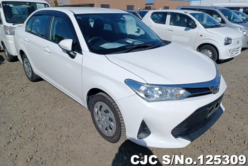 Toyota / Corolla Axio 2018
