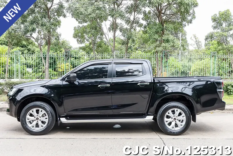 Isuzu D-Max in Black for Sale Image 7