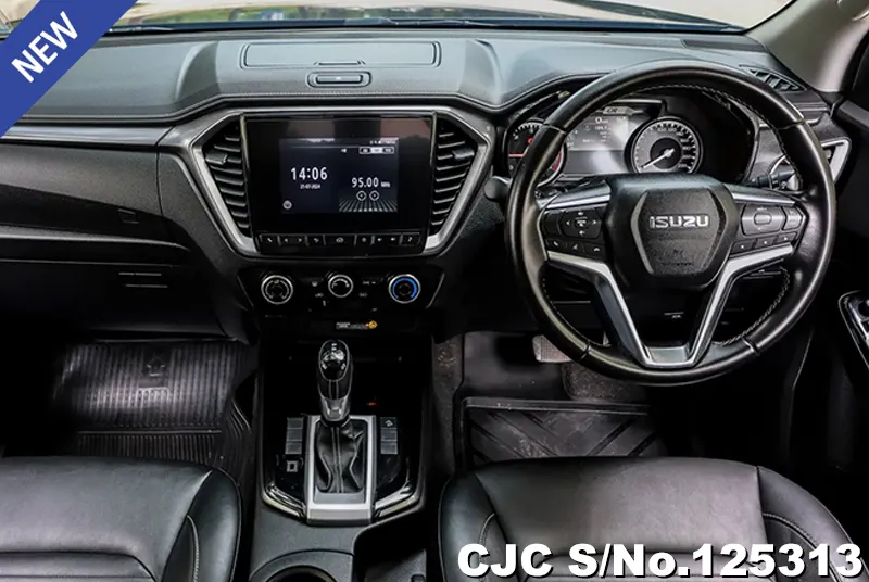 Isuzu D-Max in Black for Sale Image 9