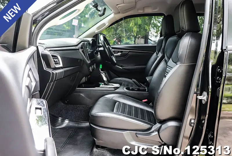 Isuzu D-Max in Black for Sale Image 11