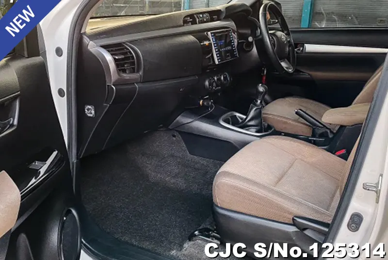 Toyota Hilux in White for Sale Image 7