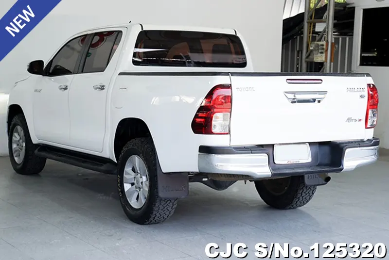 Toyota Hilux in White for Sale Image 1