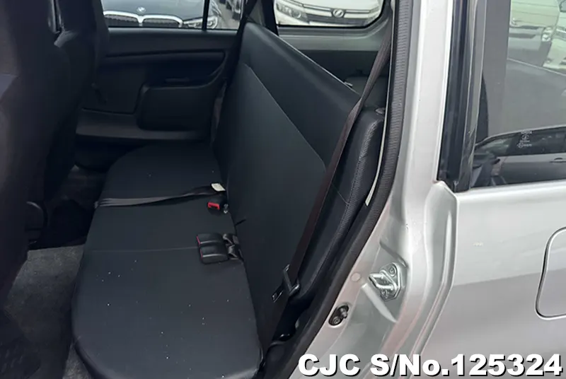 Toyota Succeed Van in Silver for Sale Image 13