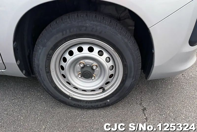 Toyota Succeed Van in Silver for Sale Image 18