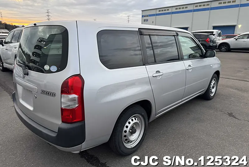 Toyota Succeed Van in Silver for Sale Image 2
