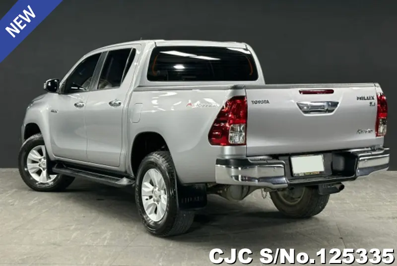 Toyota Hilux in Silver for Sale Image 1