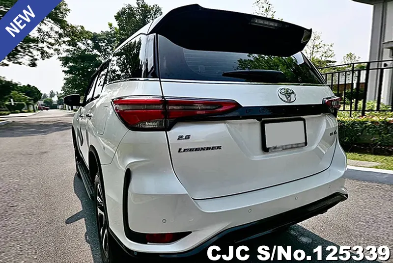 Toyota Fortuner in White for Sale Image 1