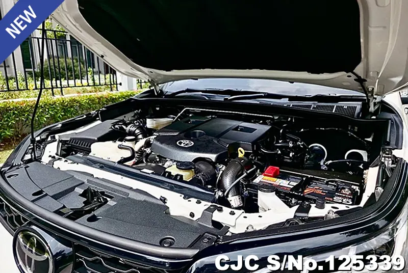 Toyota Fortuner in White for Sale Image 13