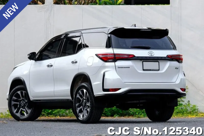 Toyota Fortuner in White for Sale Image 1