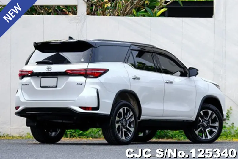 Toyota Fortuner in White for Sale Image 2