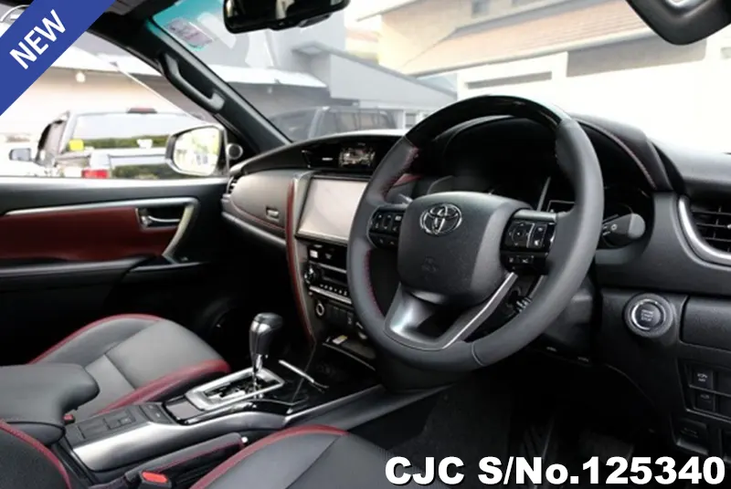 Toyota Fortuner in White for Sale Image 7