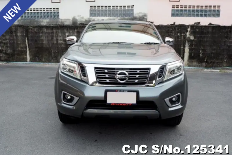 Nissan Navara in Silver for Sale Image 4