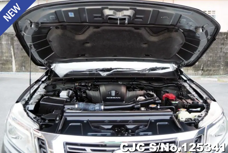 Nissan Navara in Silver for Sale Image 15