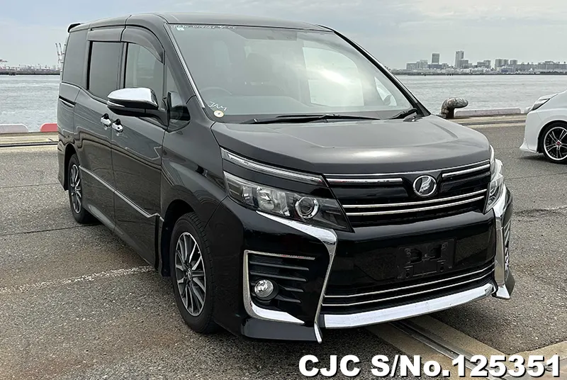 Toyota / Voxy 2015