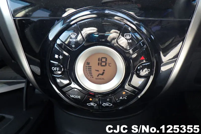 Nissan Note in Gray for Sale Image 20