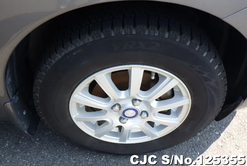 Nissan Note in Gray for Sale Image 21
