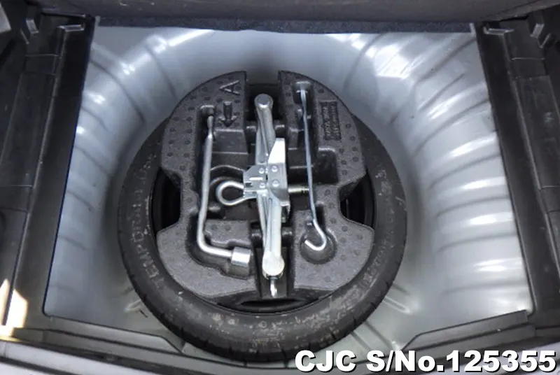 Nissan Note in Gray for Sale Image 26