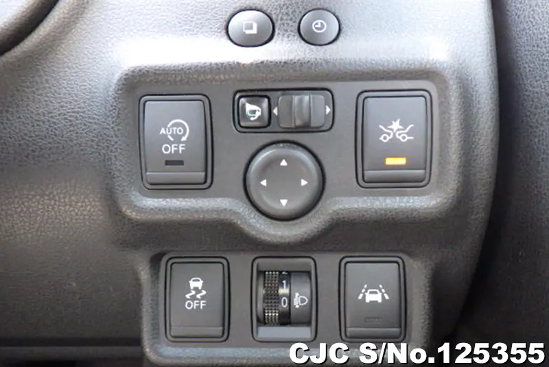 Nissan Note in Gray for Sale Image 28