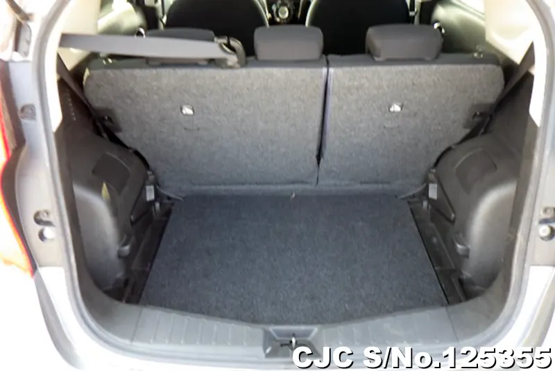 Nissan Note in Gray for Sale Image 8