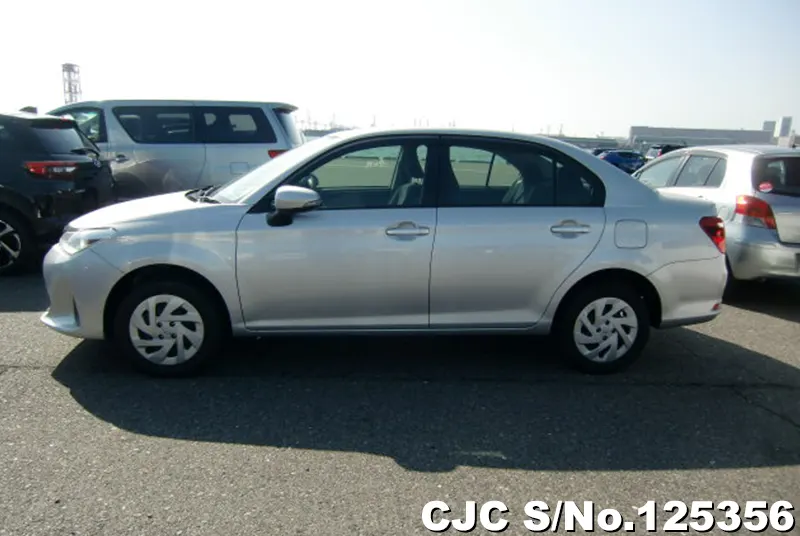 Toyota Corolla Axio in Silver for Sale Image 7
