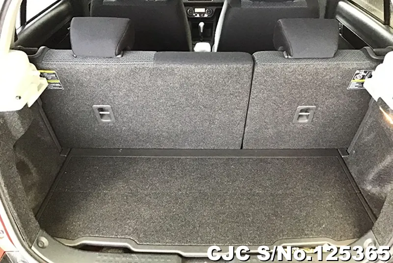 Suzuki Swift in Black for Sale Image 4