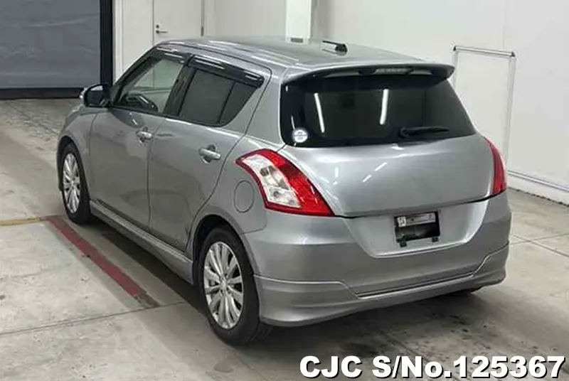 Suzuki Swift in Silver for Sale Image 1