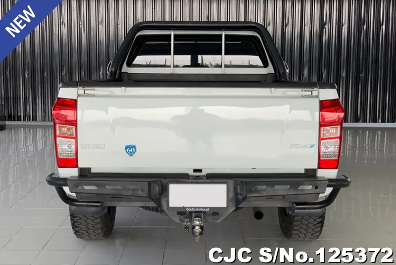 Isuzu D-Max in White for Sale Image 5