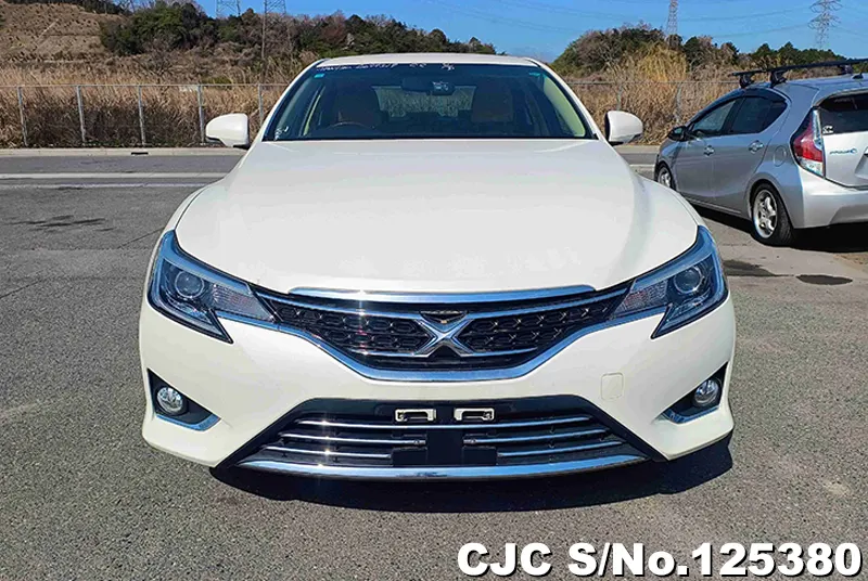Toyota Mark X in White for Sale Image 4