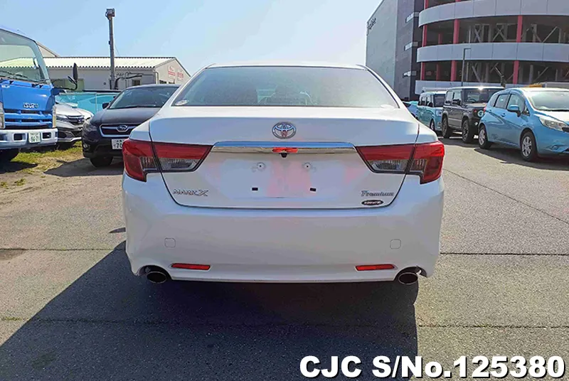 Toyota Mark X in White for Sale Image 5