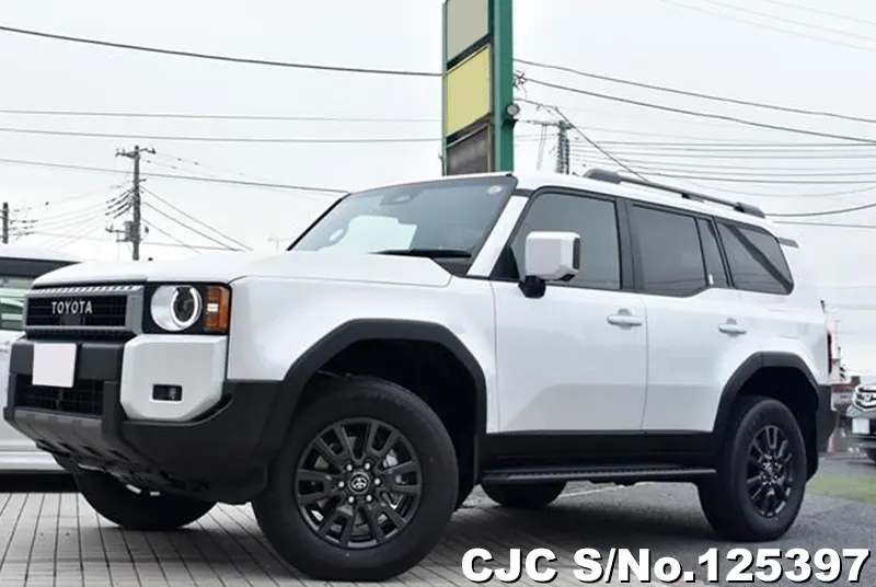 Toyota Land Cruiser 250 in Pearl for Sale Image 3