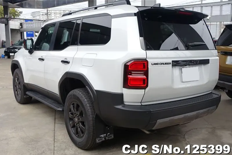 Toyota Land Cruiser 250 in White for Sale Image 1