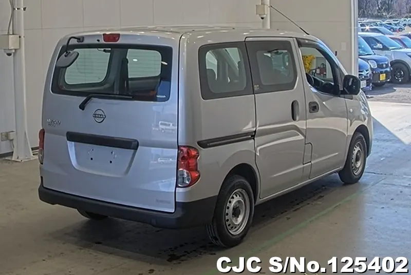 Nissan NV200 in Silver for Sale Image 1