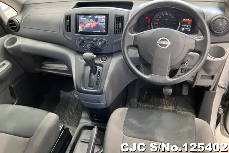 Nissan NV200 in Silver for Sale Image 3