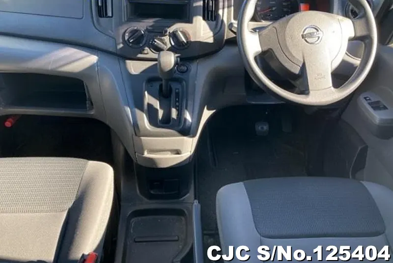 Nissan NV200 in White for Sale Image 3