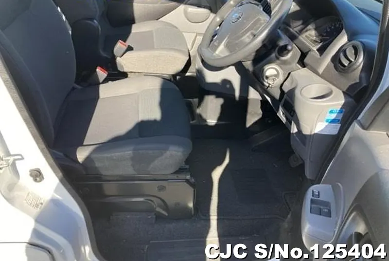 Nissan NV200 in White for Sale Image 4