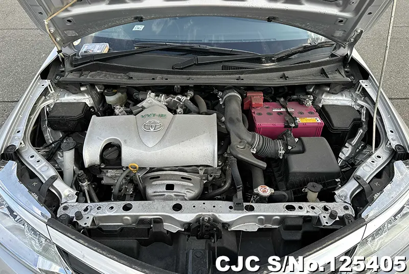 Toyota Corolla Fielder in Silver for Sale Image 14
